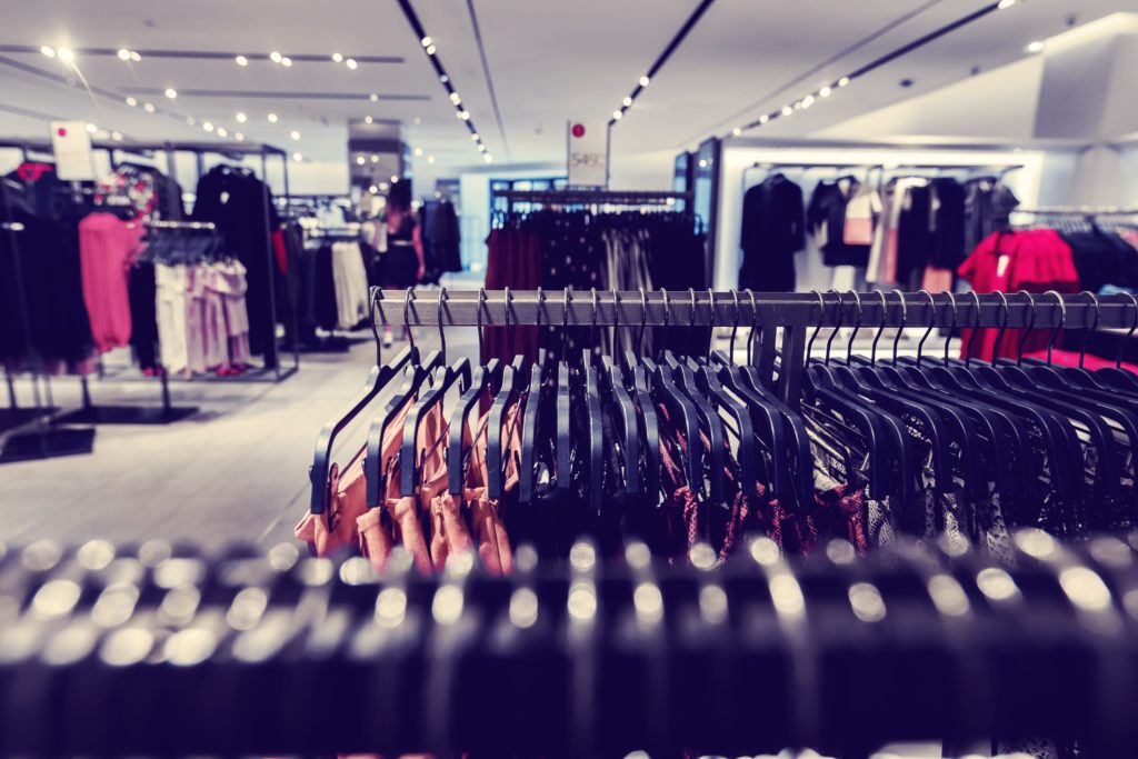 C&A : industrialiser le rebranding de plus de 1 600 magasins à travers l’Europe